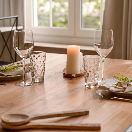 Spacious In The Heart Of Apartment *