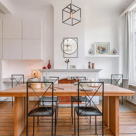 Apartment Spacious In The Heart Of *