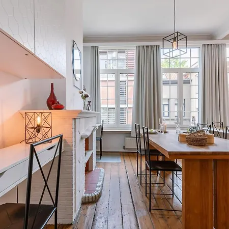 Apartment Spacious In The Heart Of *